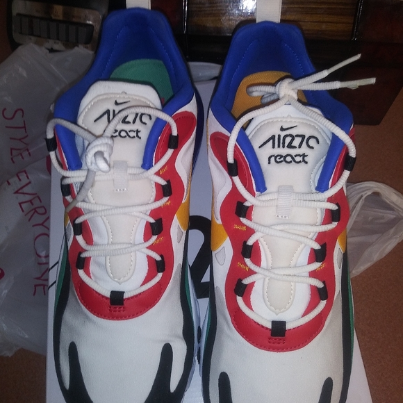 Nike 270 reacts - Picture 3 of 6